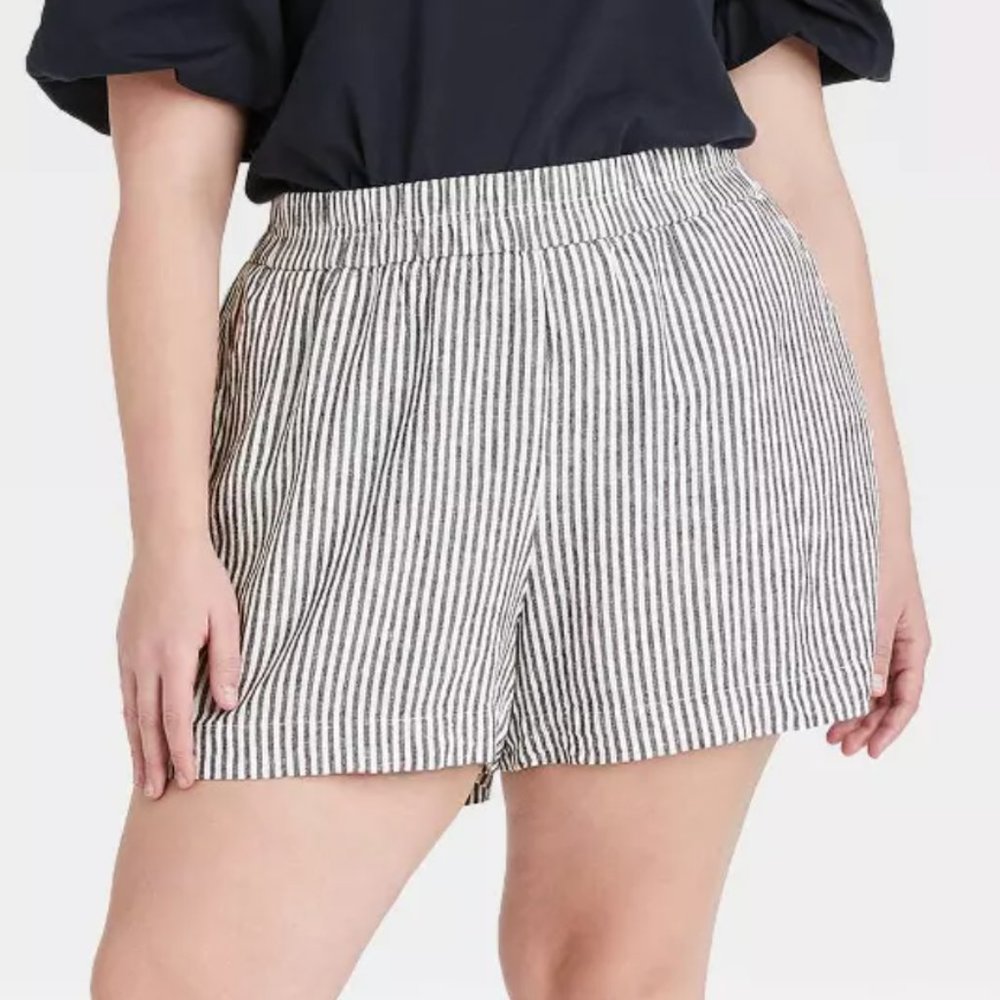 Women's High-Rise Pull-On Stripe Shorts